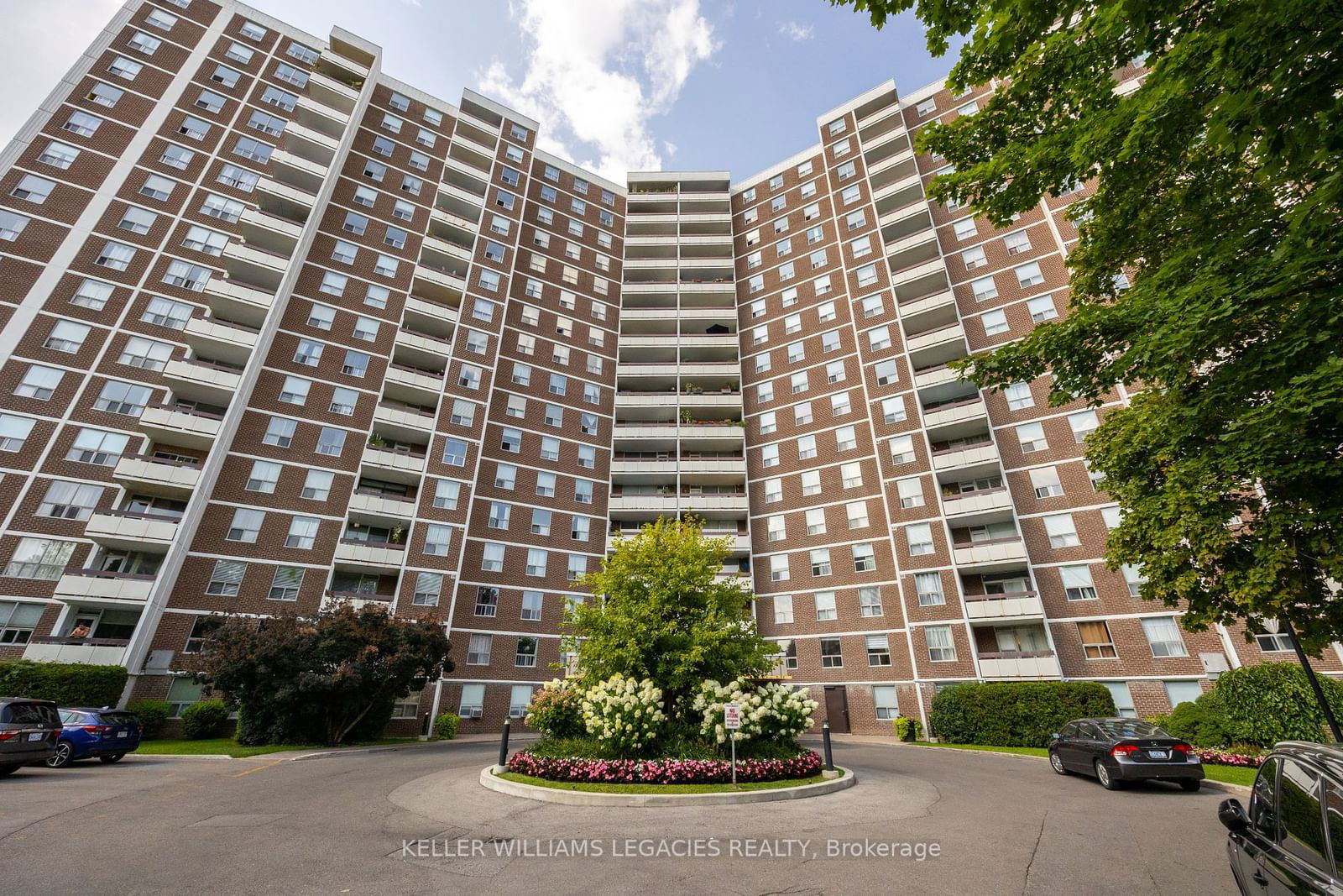 20 Edgecliff Gfwy, unit 618 for rent