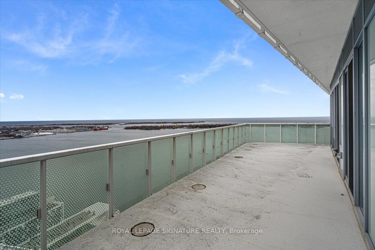 15 Queens Quay E, unit 3402 for rent