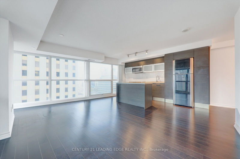 386 Yonge St, unit 1002 for rent