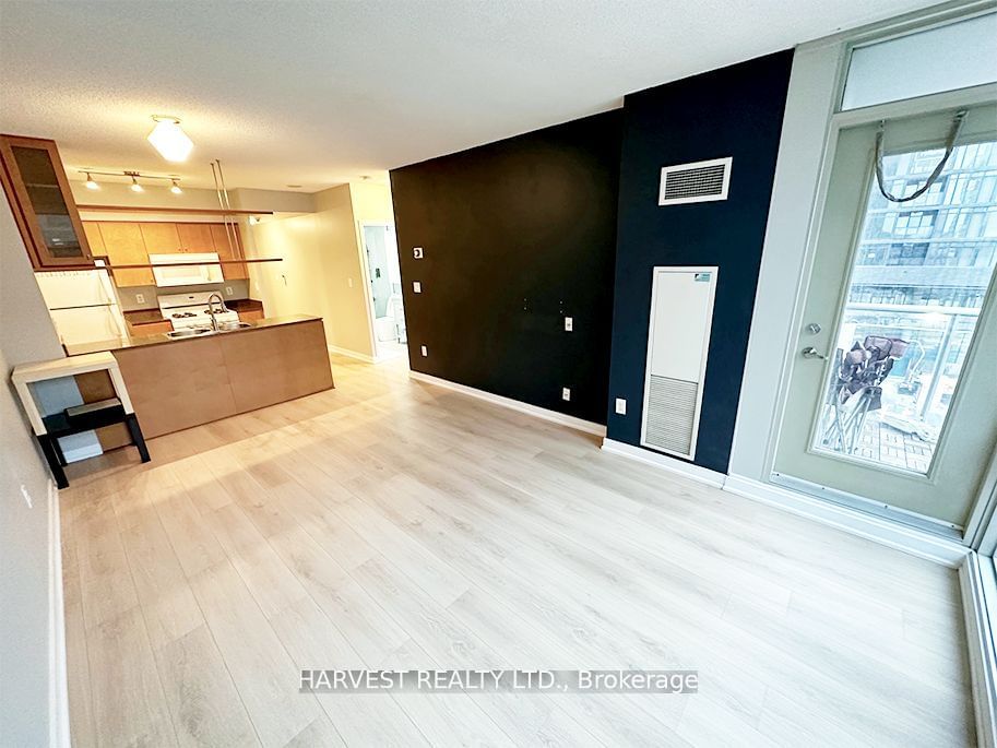 10 Navy Wharf Crt, unit 707 for rent