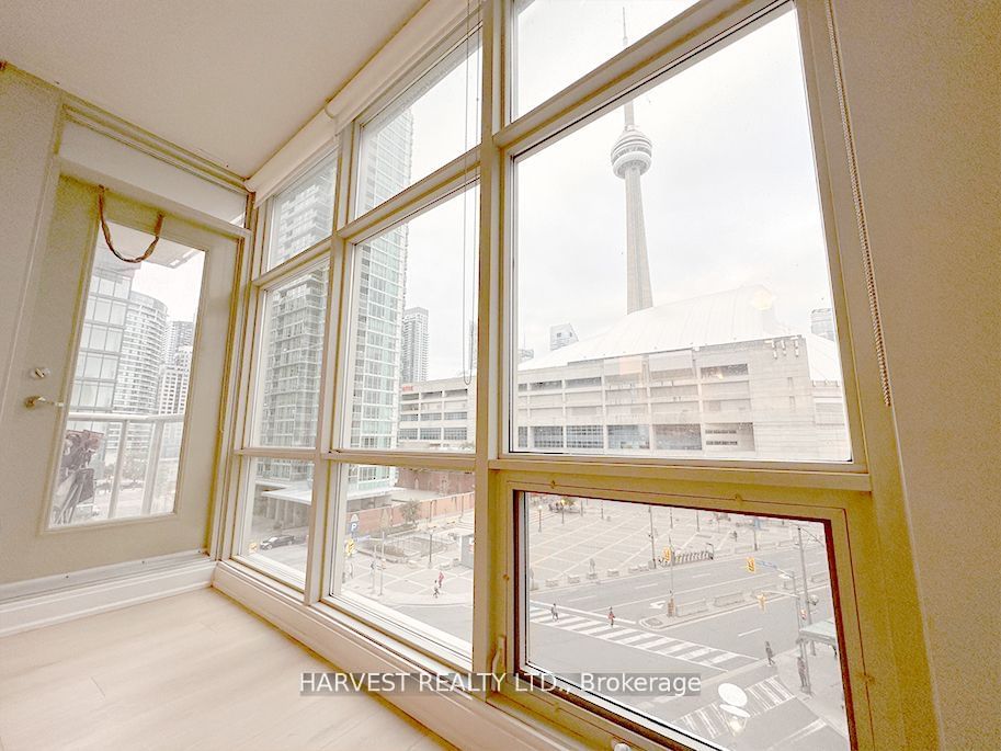 10 Navy Wharf Crt, unit 707 for rent