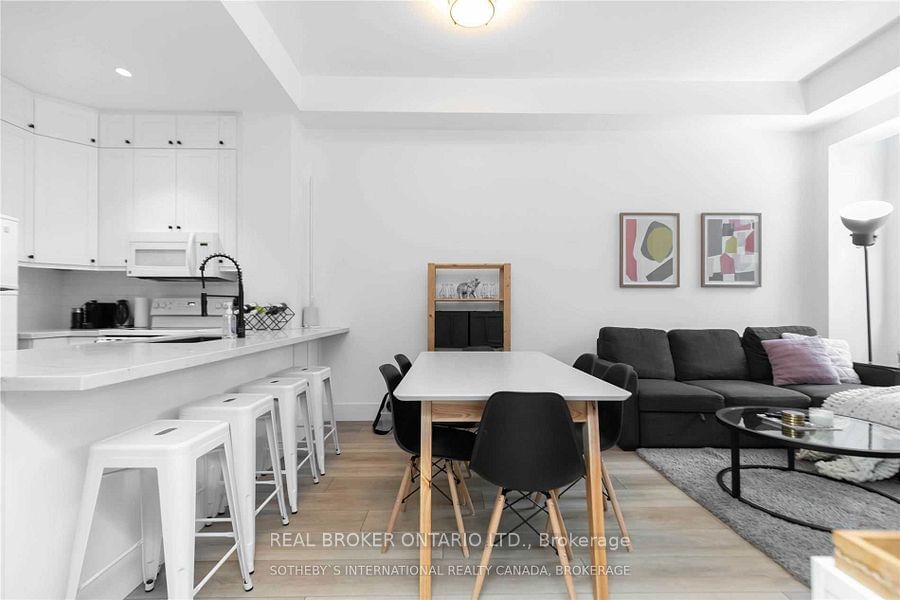 8 Wellesley St, unit 201 for rent