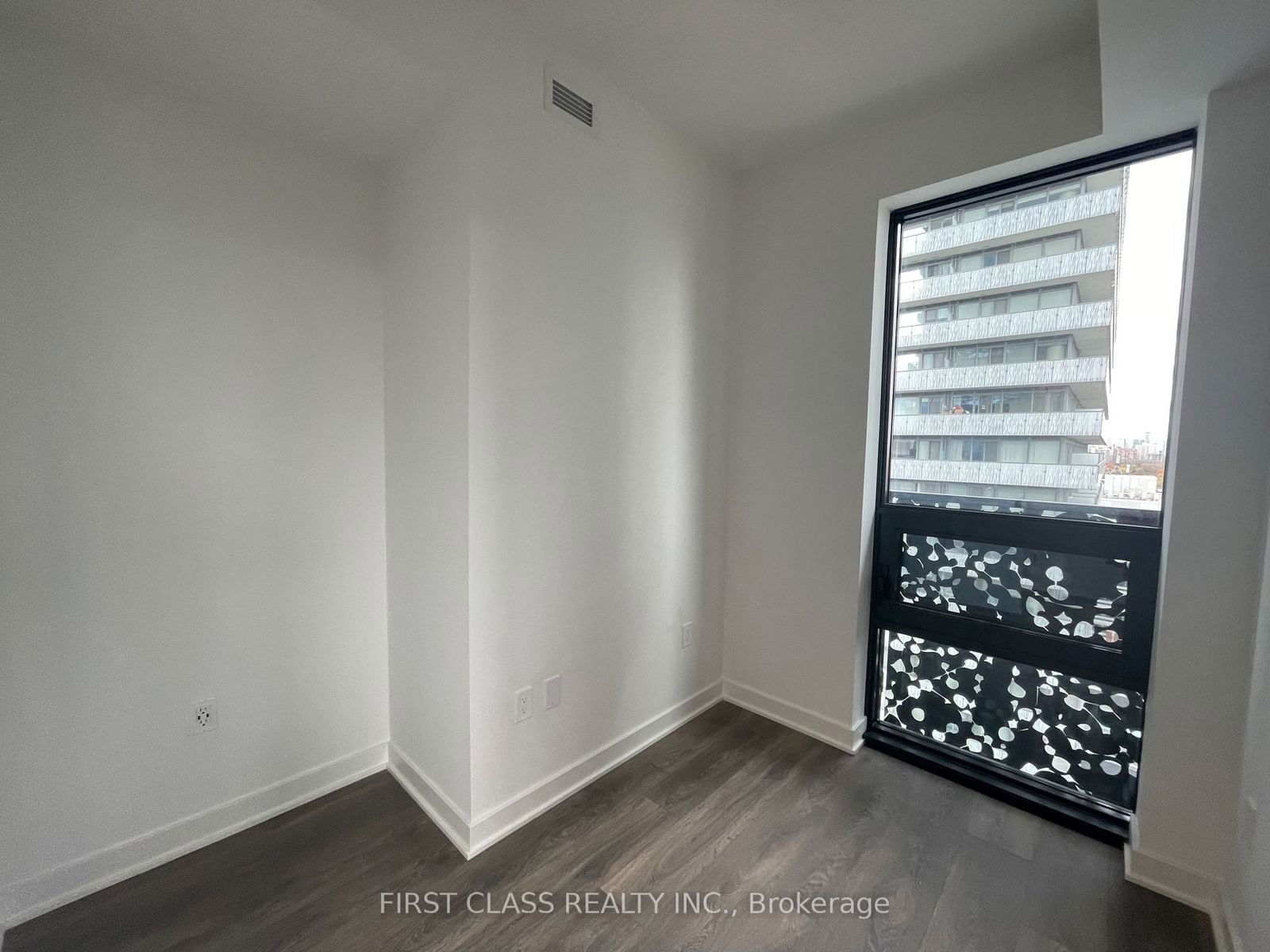 55 Charles St E, unit 2412 for rent