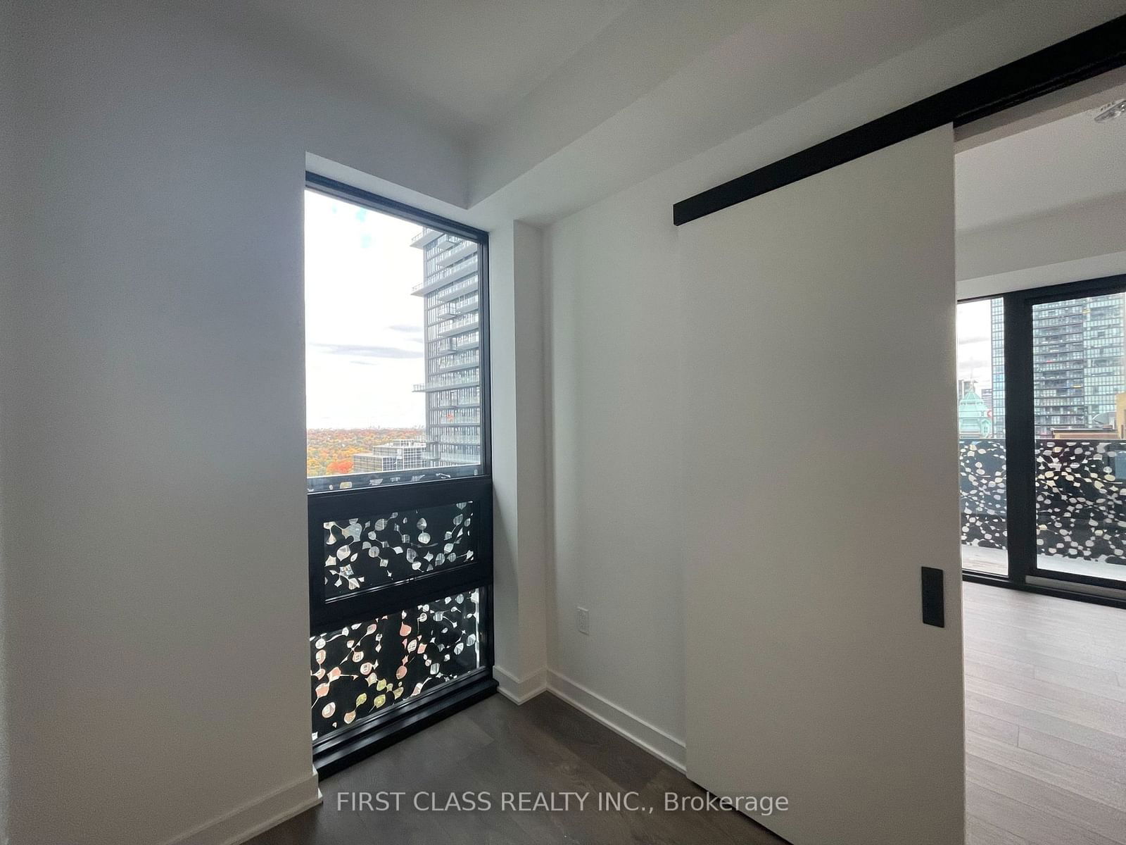 55 Charles St E, unit 2412 for rent