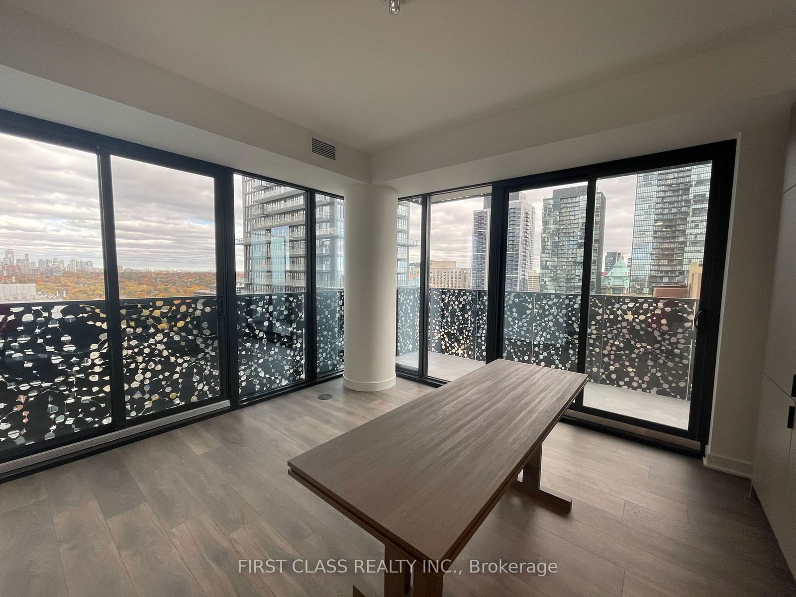 55 Charles St E, unit 2412 for rent