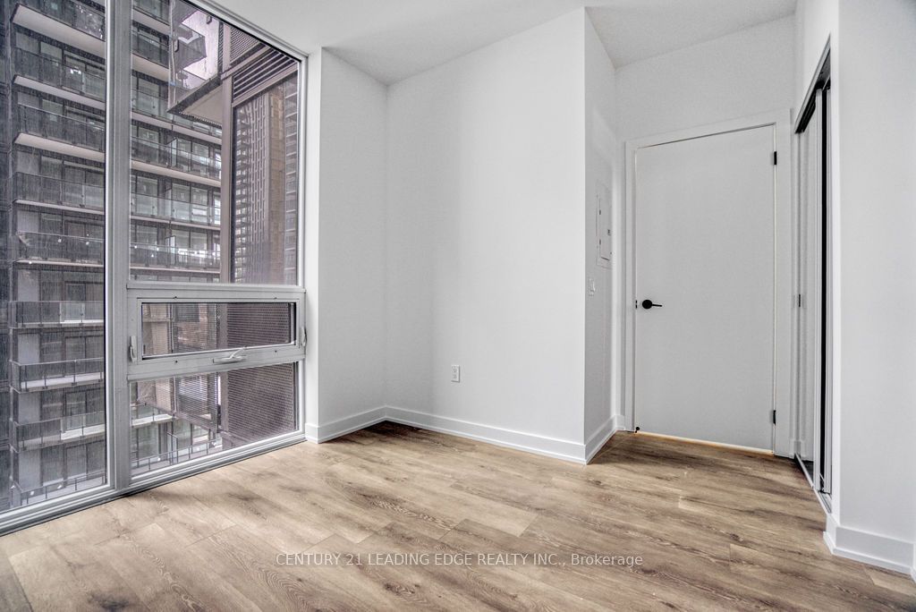 127 Broadway Ave, unit 1906 for rent