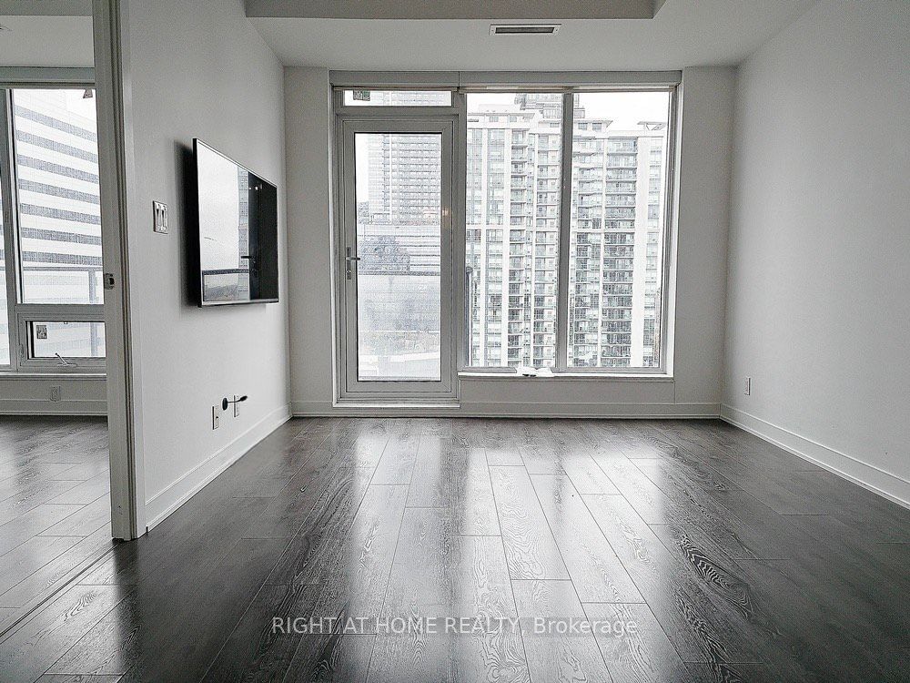 28 Avondale Ave, unit 1101 for rent