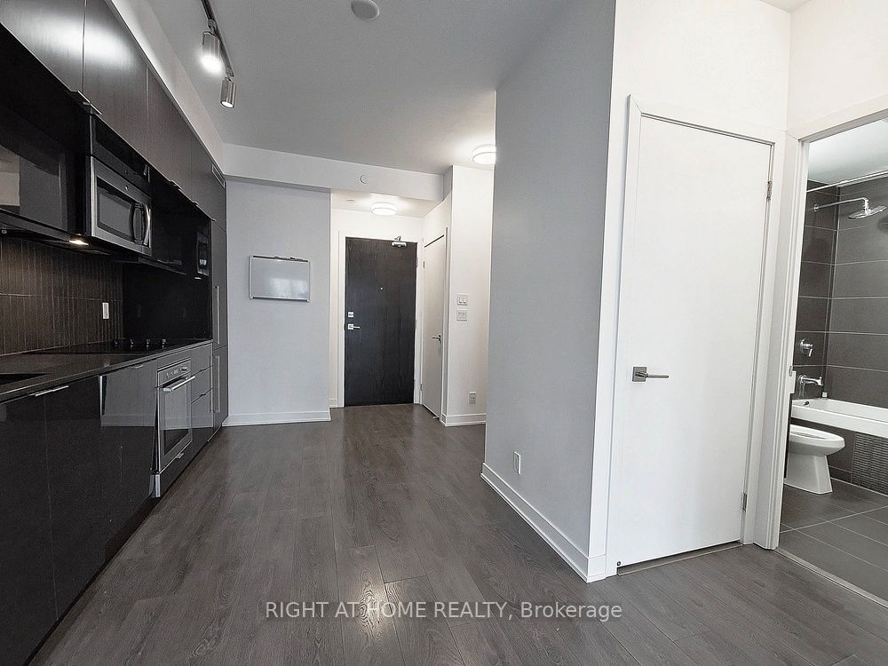 28 Avondale Ave, unit 1101 for rent