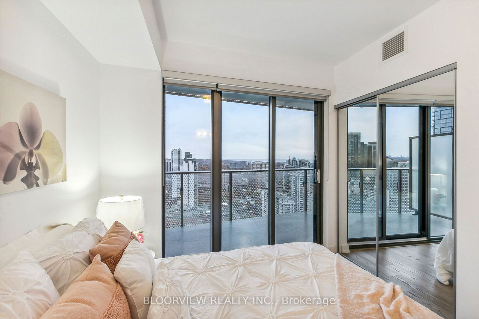 11 Wellesley St W, unit 3102 for sale