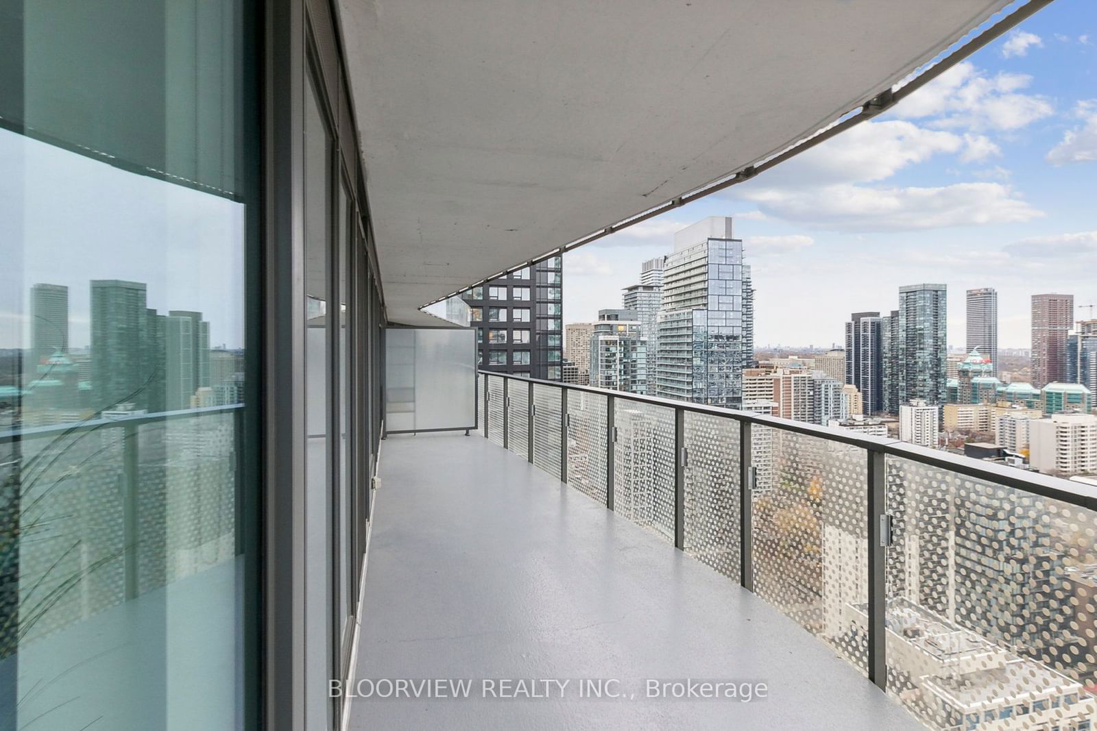 11 Wellesley St W, unit 3102 for sale