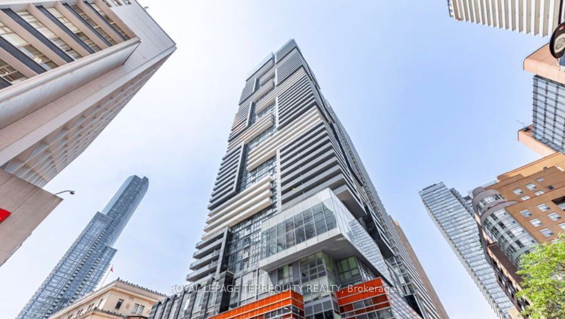 7 Grenville St W, unit 3702 for sale