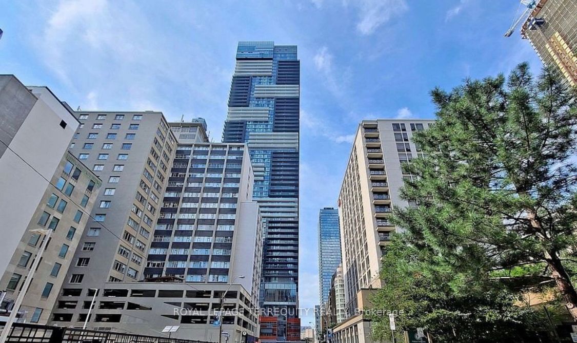 7 Grenville St W, unit 3702 for sale