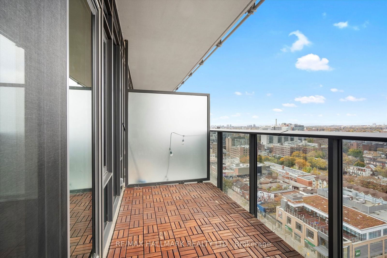 330 Richmond St W, unit 2207 for sale