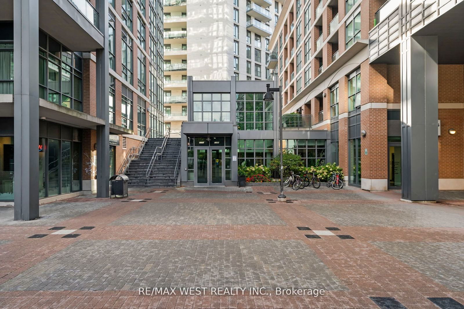 1169 Queen St W, unit 506 for sale