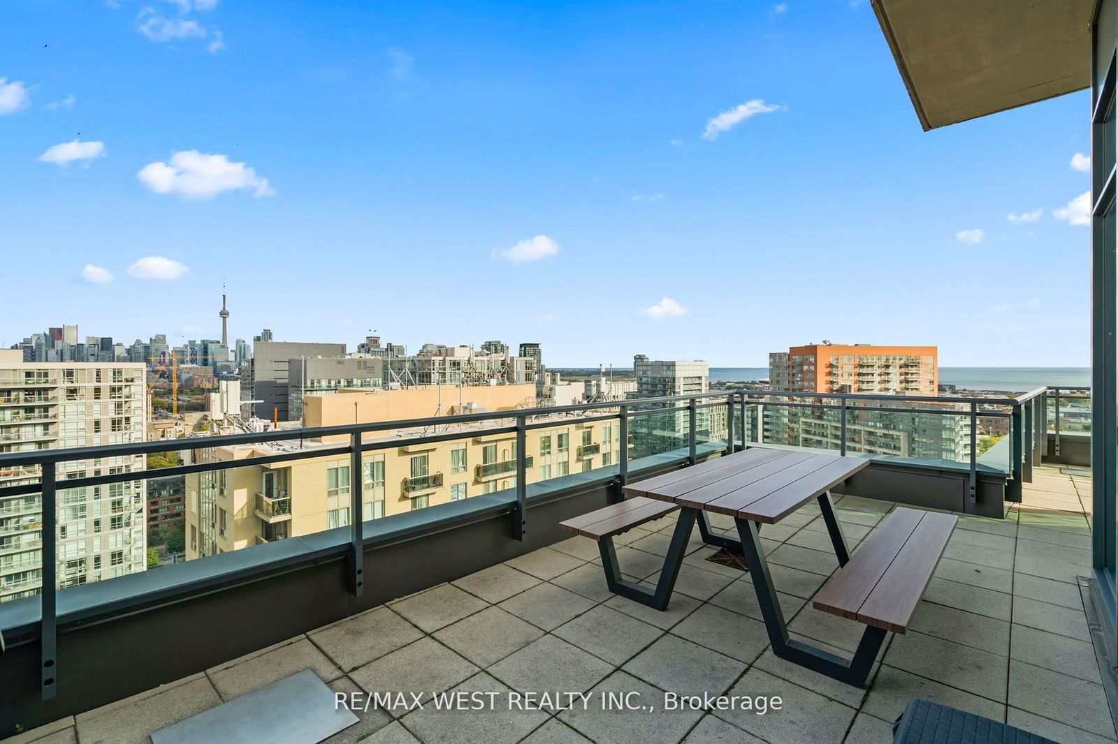 1169 Queen St W, unit 506 for sale