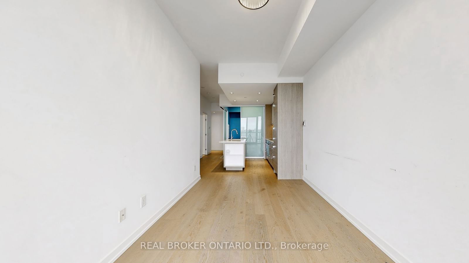 488 University Ave N, unit 2701 for rent