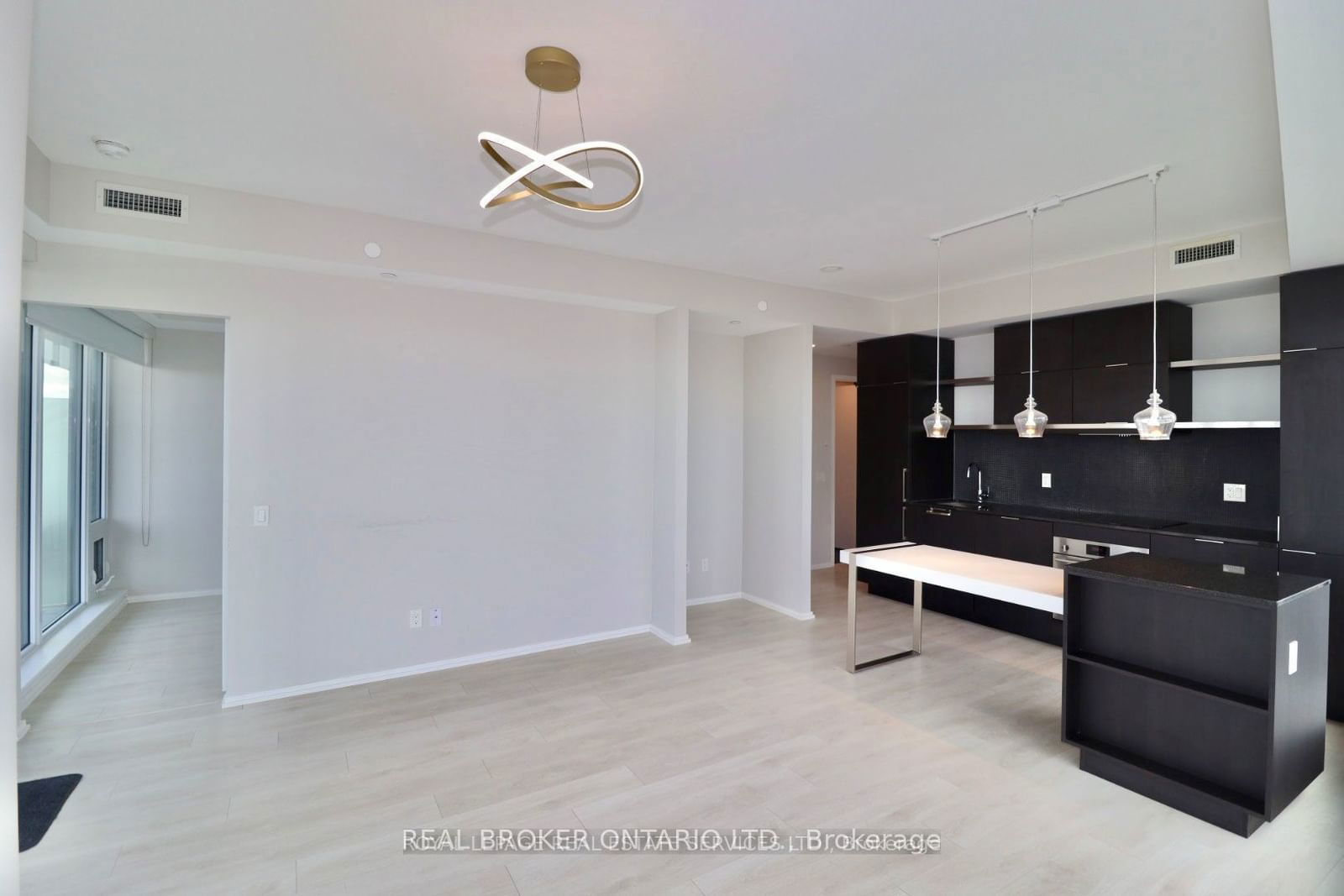 197 Yonge St, unit 5902 for rent