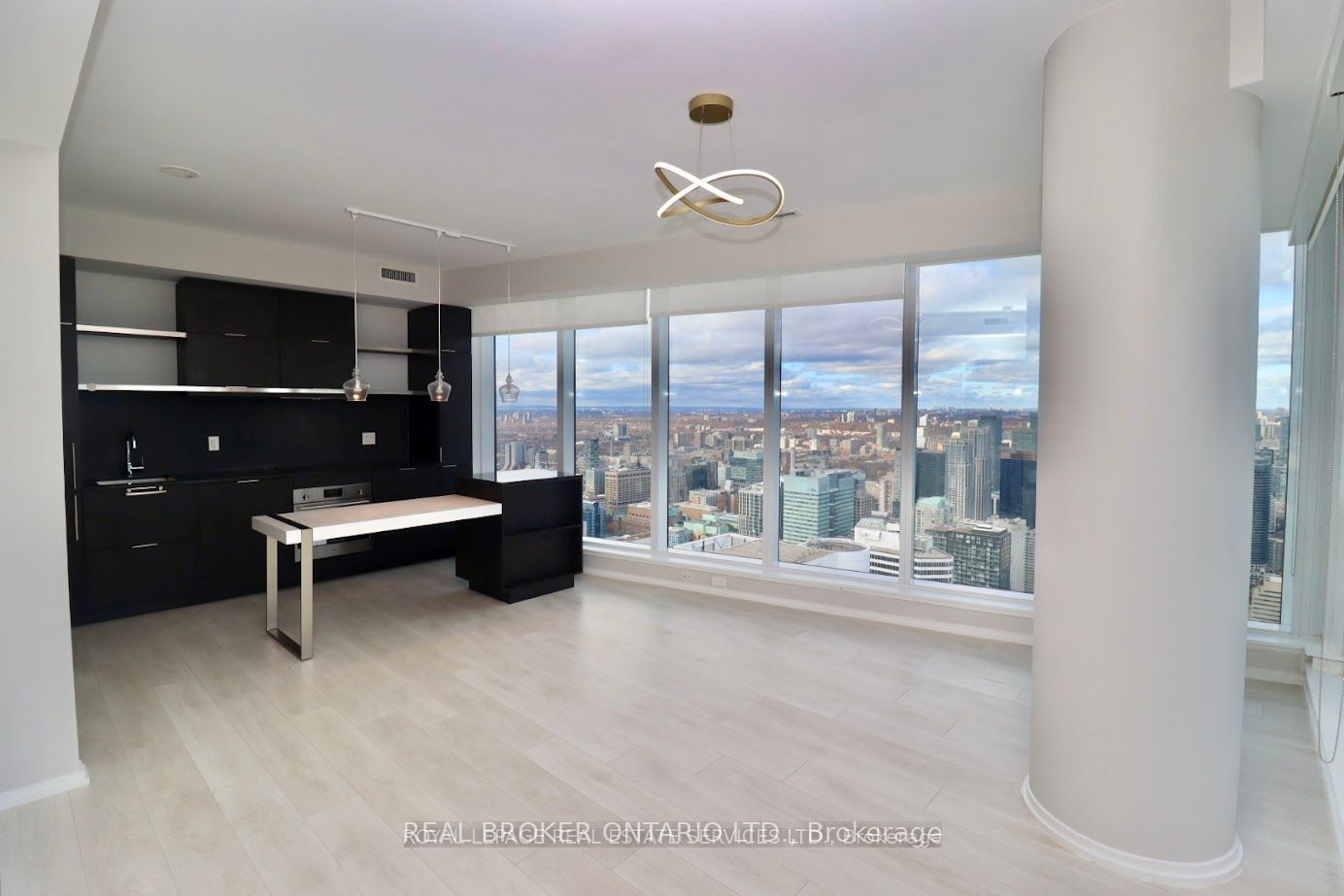 197 Yonge St, unit 5902 for rent