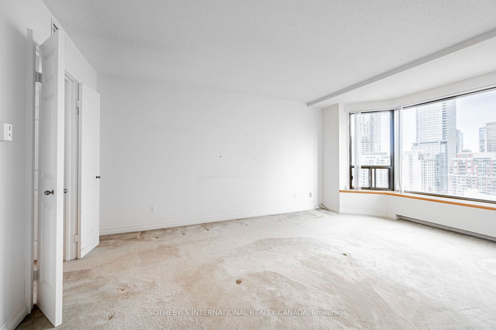 175 Cumberland St, unit 1611 for sale