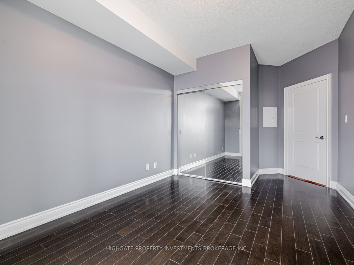 10 Bloorview Pl, unit 320 for rent