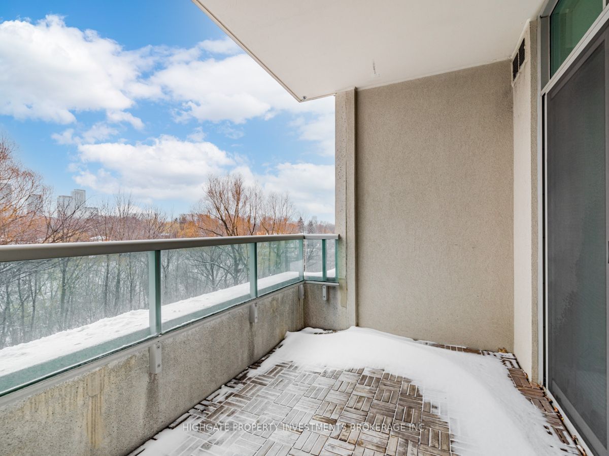 10 Bloorview Pl, unit 320 for rent