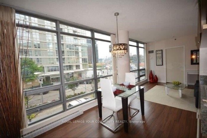 3 Navy Wharf Crt W, unit 206 for rent