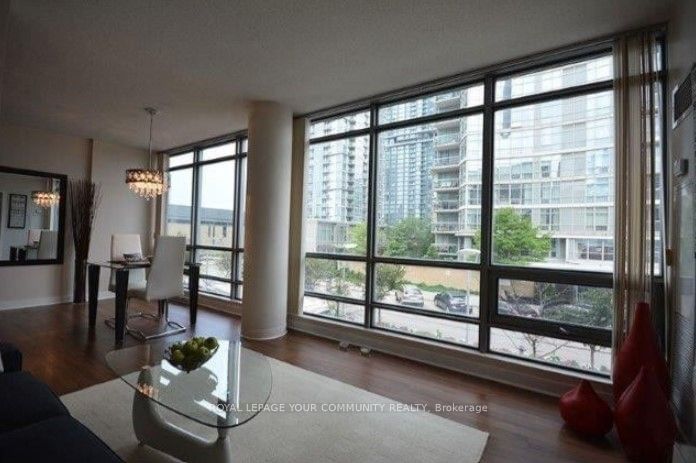 3 Navy Wharf Crt W, unit 206 for rent