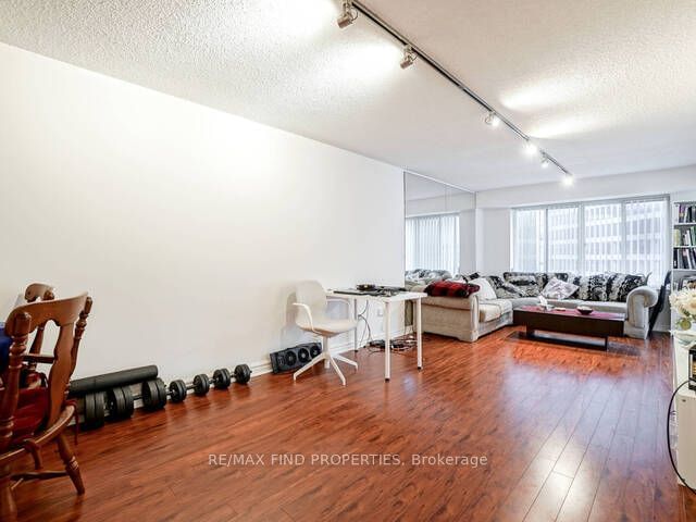 33 University Ave, unit 1809 for rent