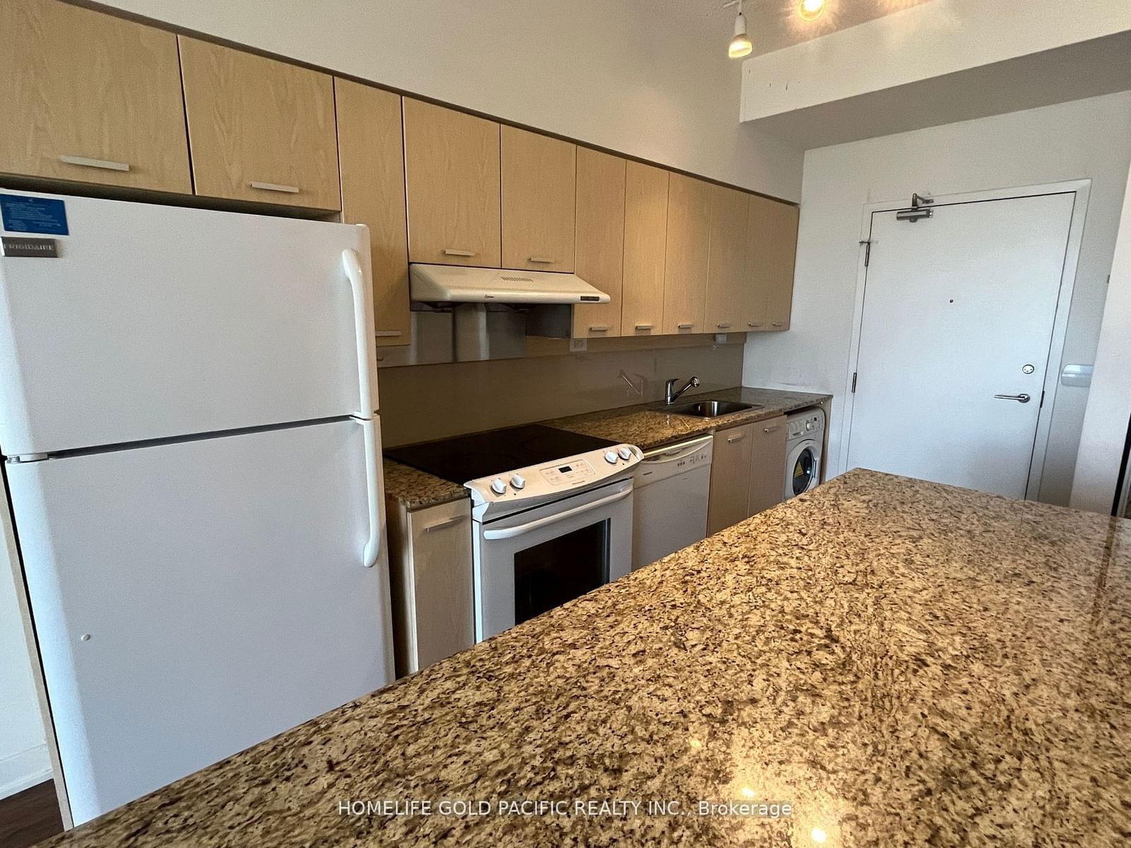 29 Singer Crt, unit 2106 for rent