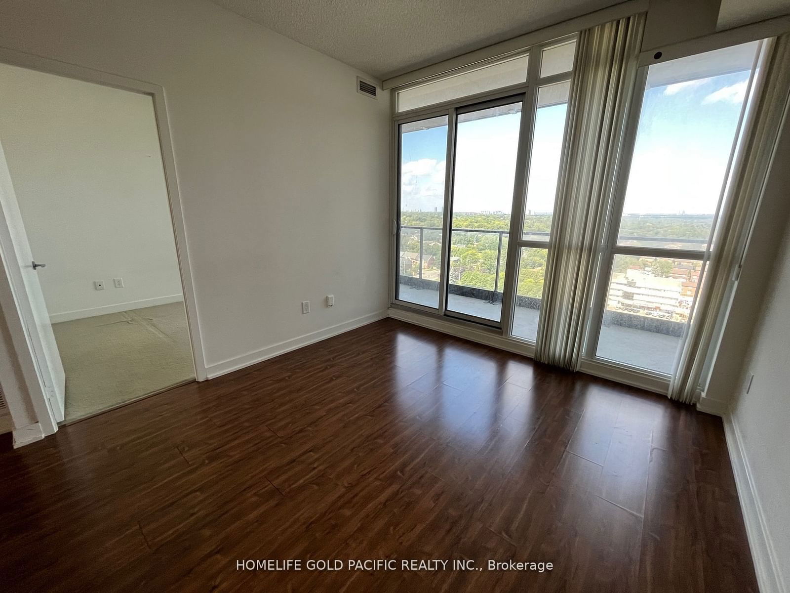 29 Singer Crt, unit 2106 for rent