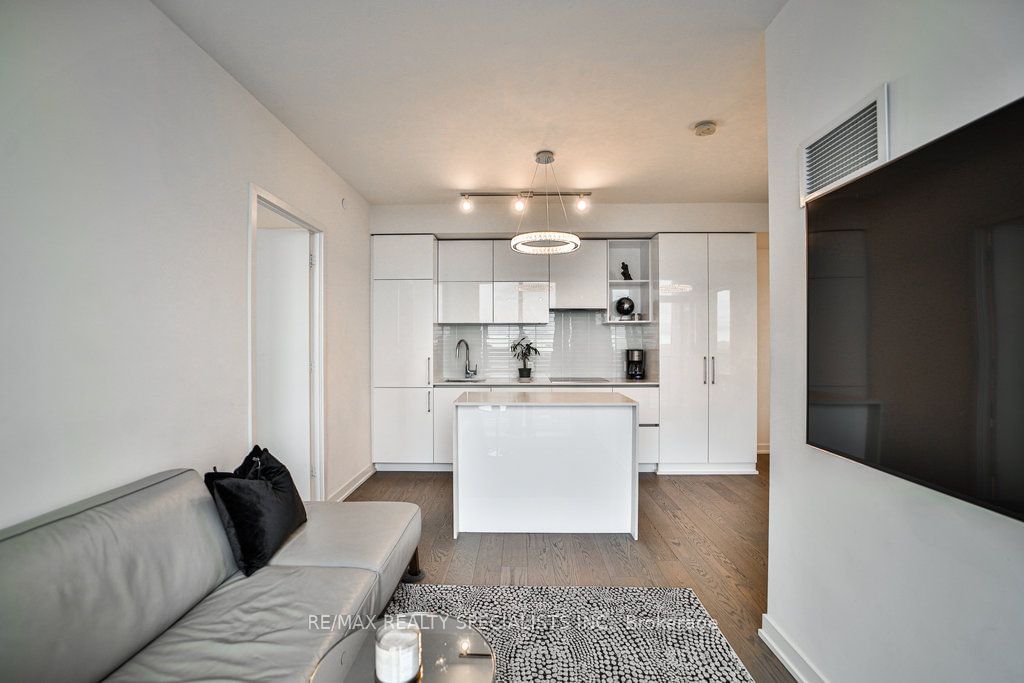 1 Yorkville Ave, unit 3411 for sale