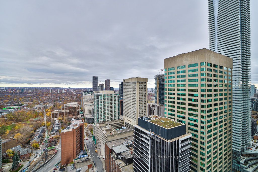 1 Yorkville Ave, unit 3411 for sale