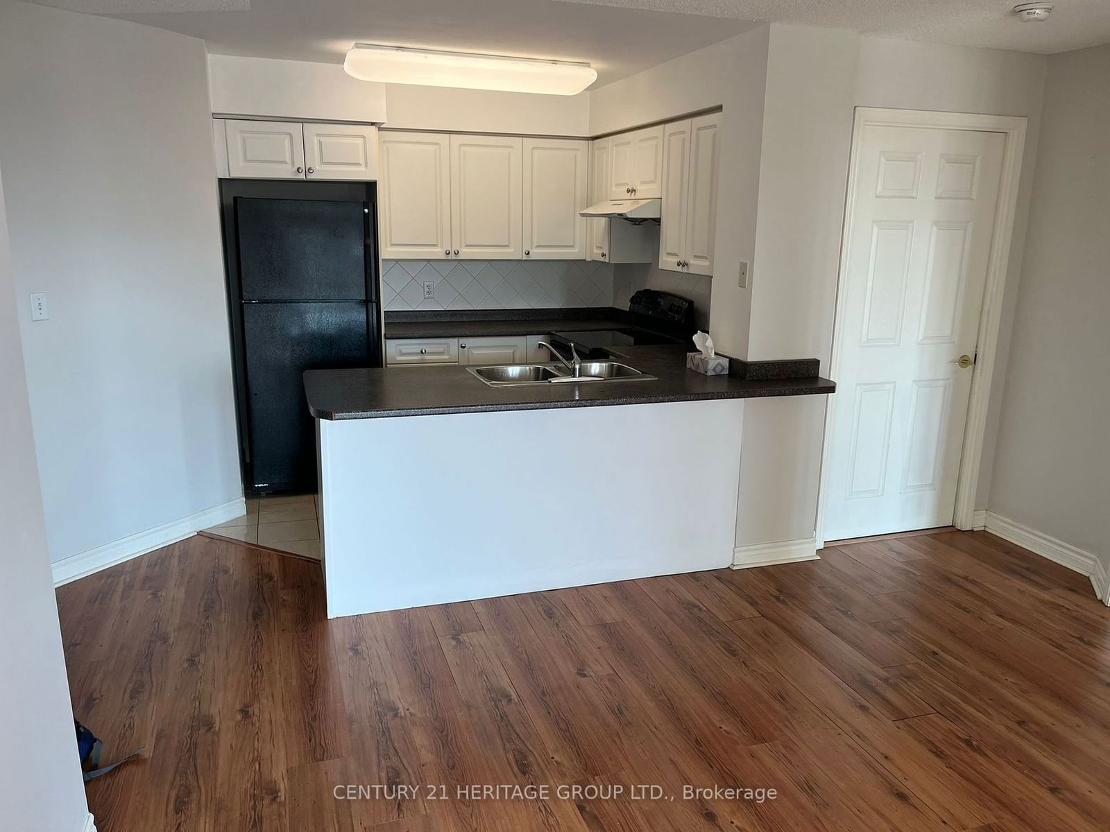 18 Spring Garden Ave, unit 2901 for rent