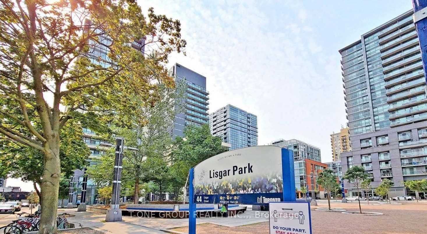 36 Lisgar St, unit 526E for rent