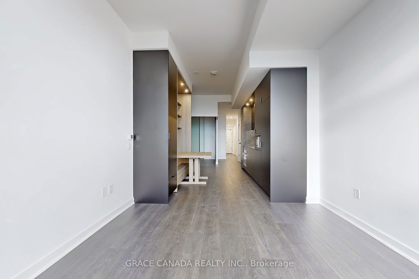 55 Charles St E, unit 5004 for rent