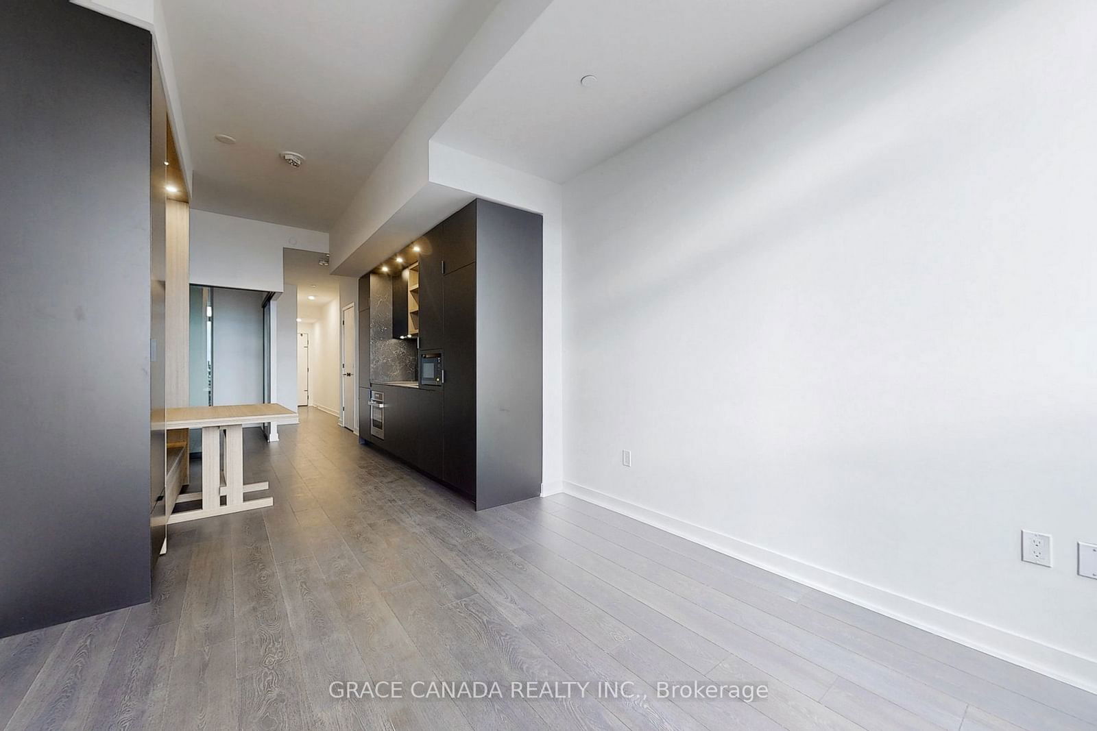 55 Charles St E, unit 5004 for rent