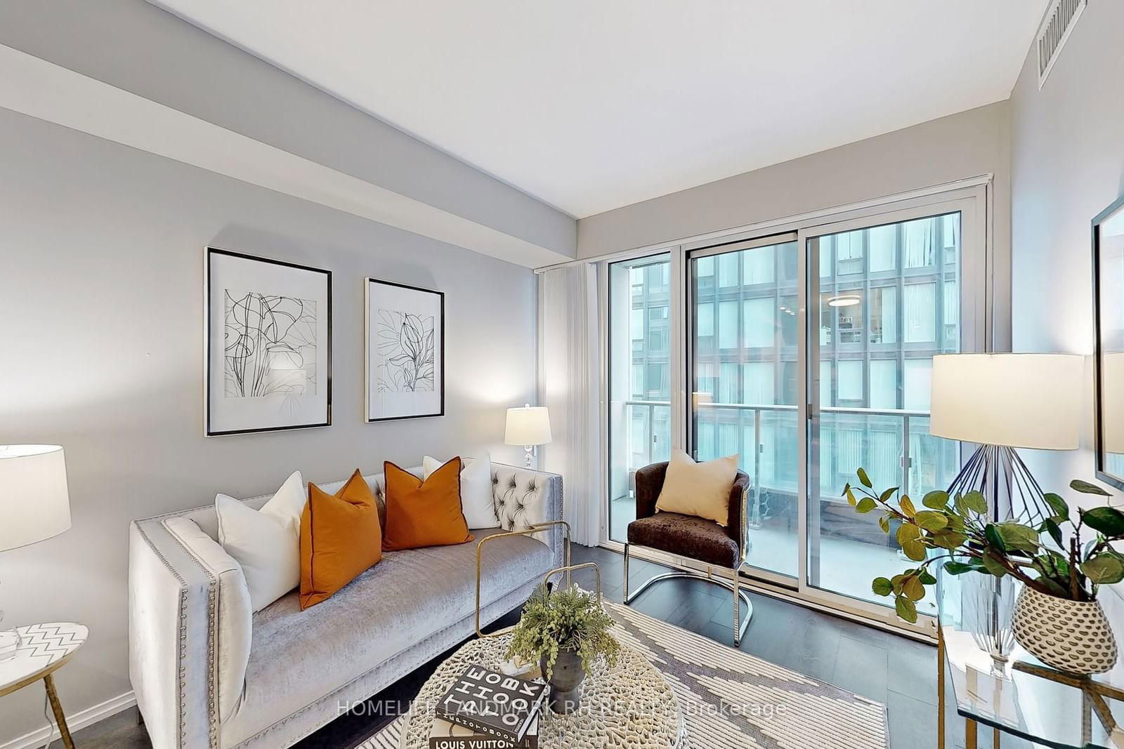 68 Shuter St, unit 1107 for sale