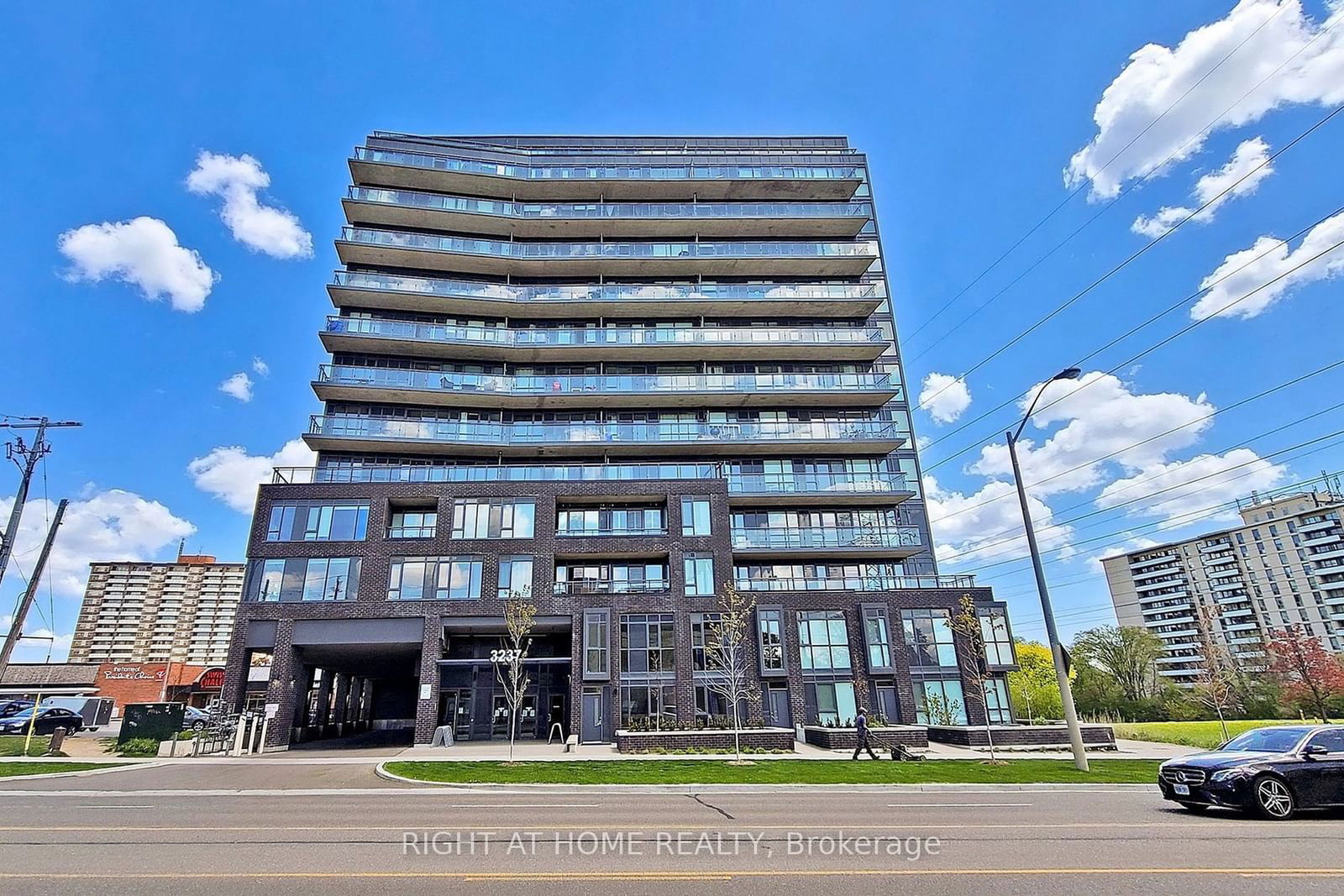 3237 Bayview Ave, unit 1006 for rent