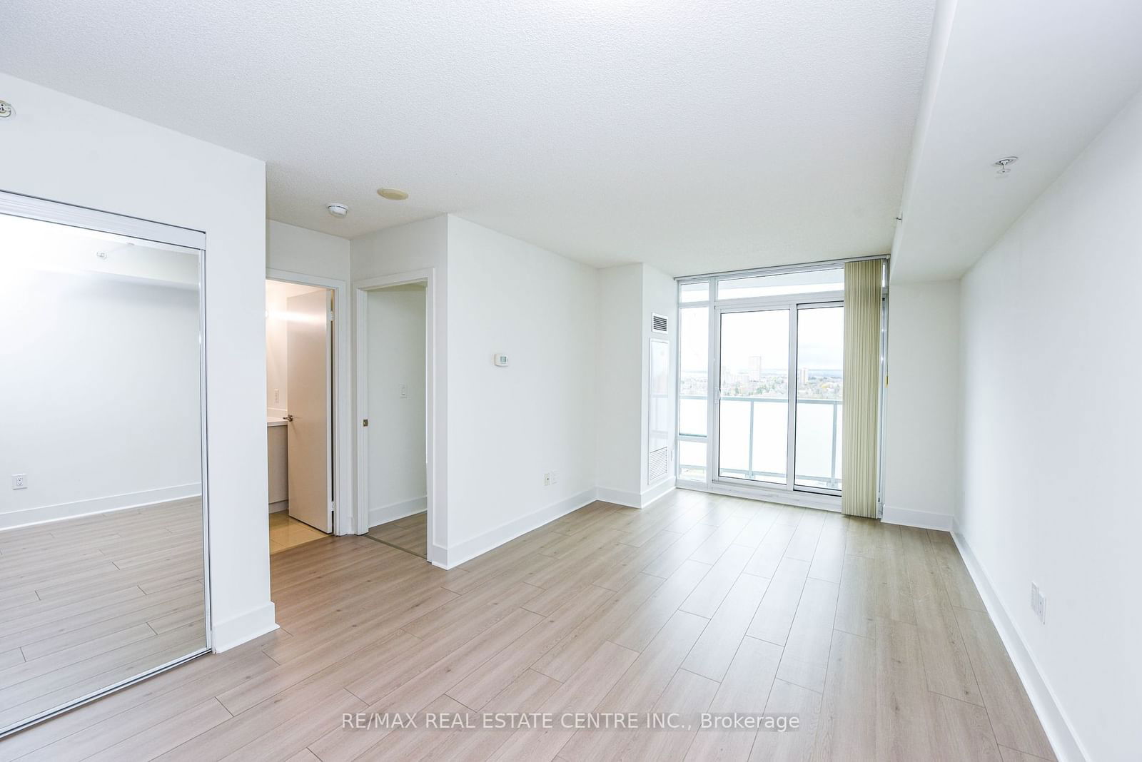 5740 Yonge St, unit 1505 for sale