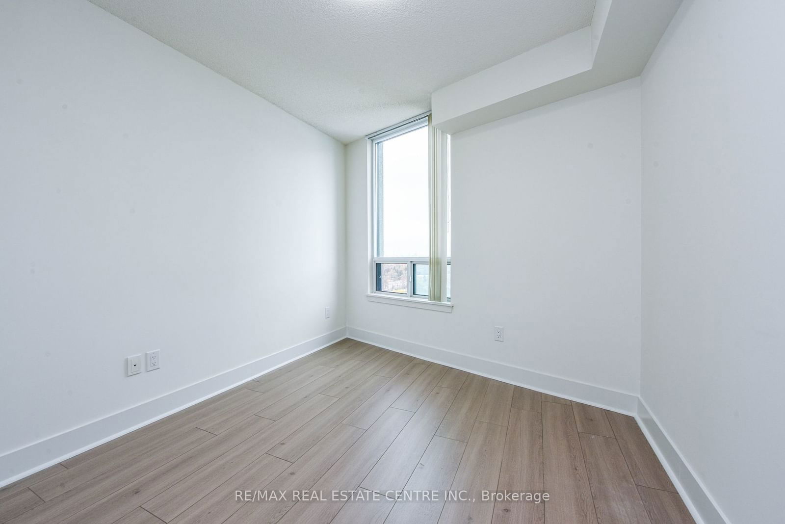 5740 Yonge St, unit 1505 for sale