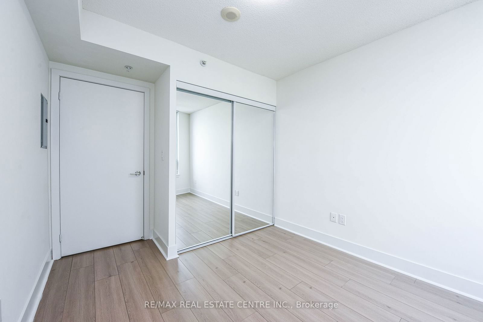 5740 Yonge St, unit 1505 for sale