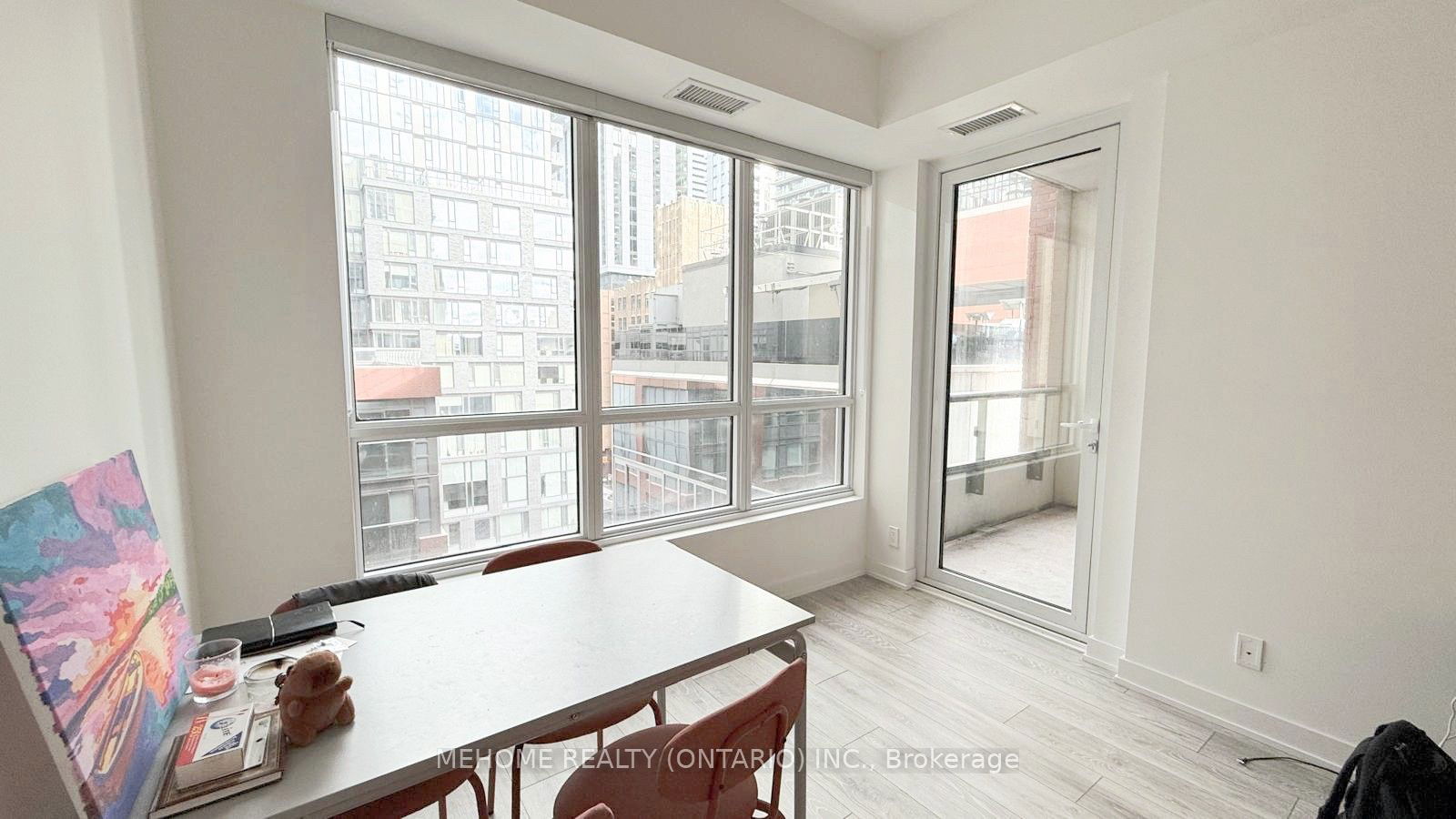 108 Peter St, unit 813 for rent