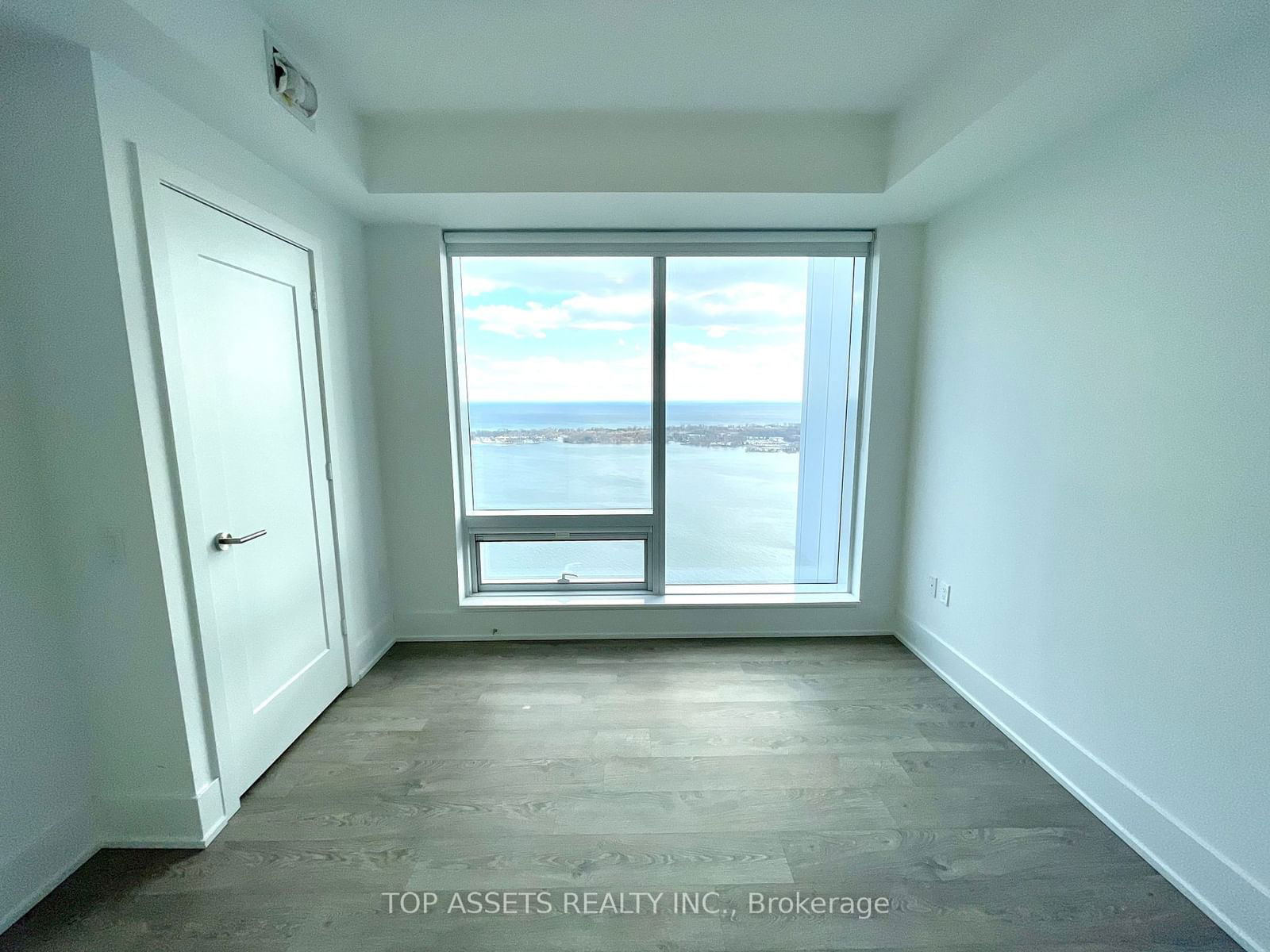 10 York St, unit 6005 for rent