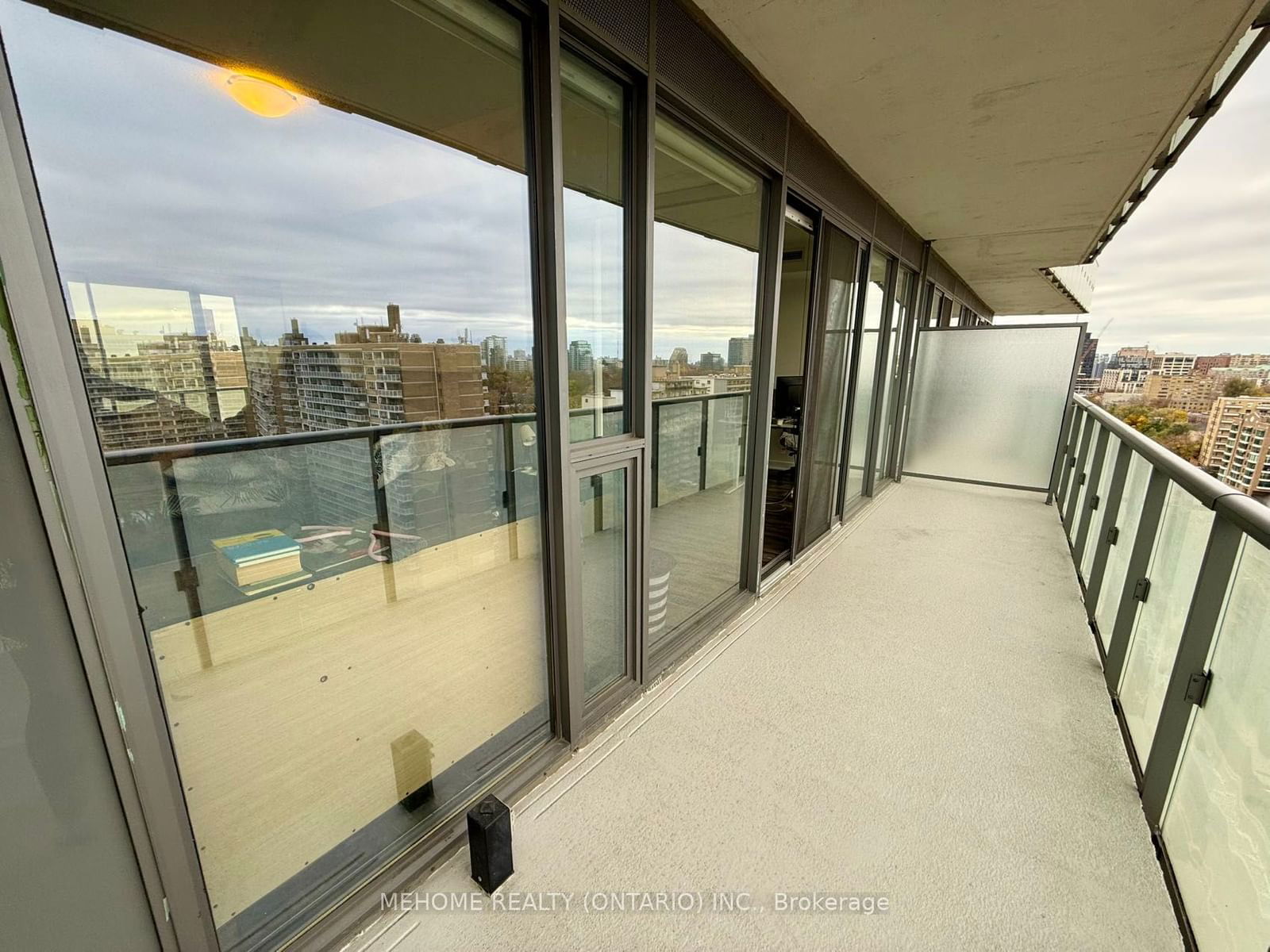 1815 Yonge St, unit 1503 for rent