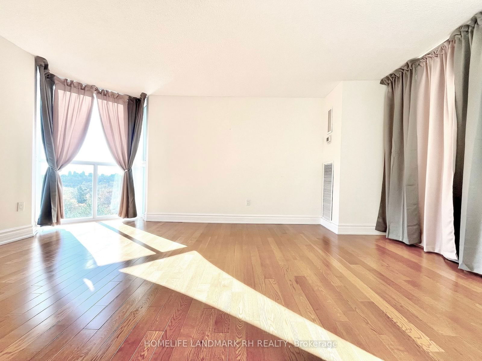 3303 Don Mills Rd, unit 907 for rent