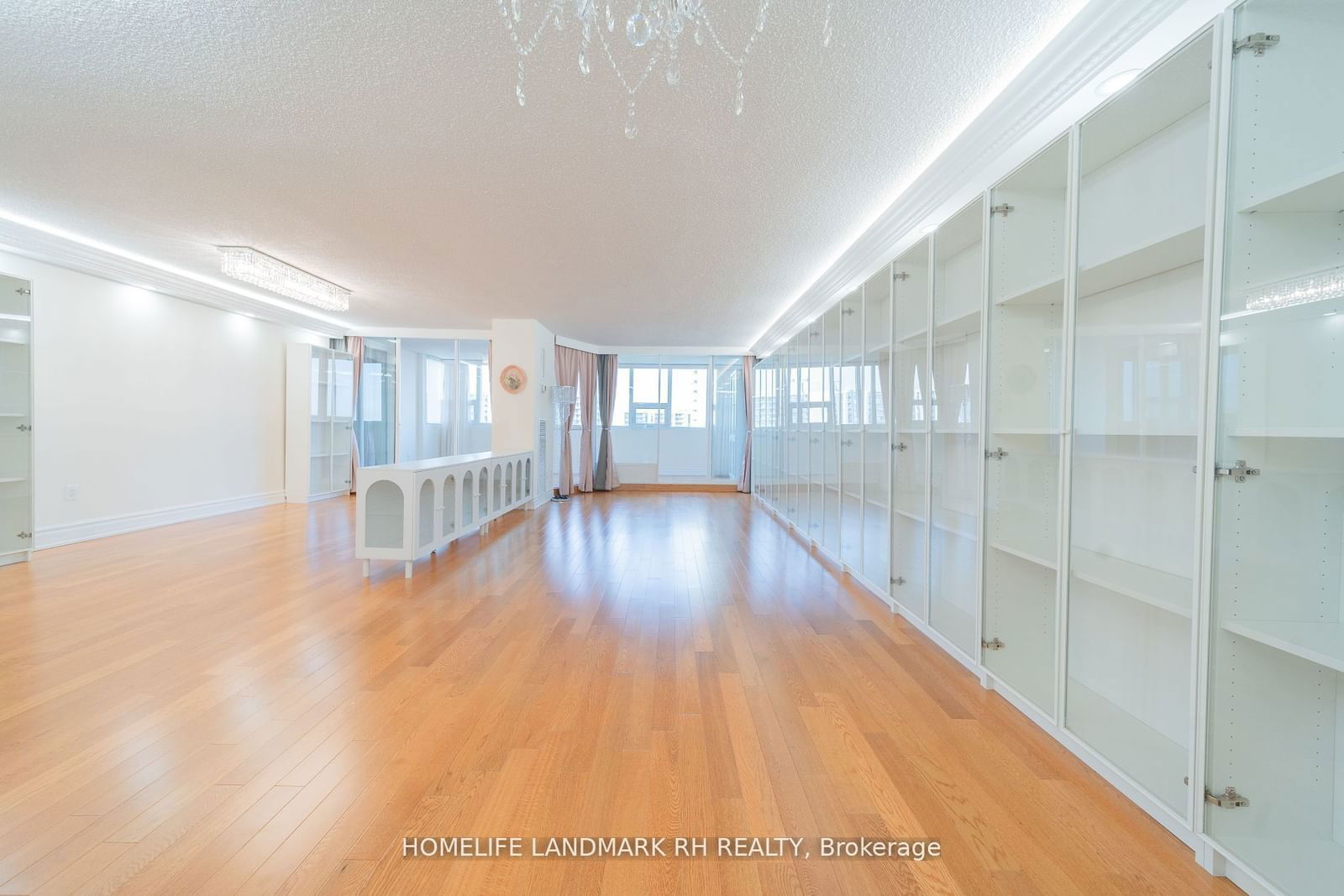 3303 Don Mills Rd, unit 907 for rent