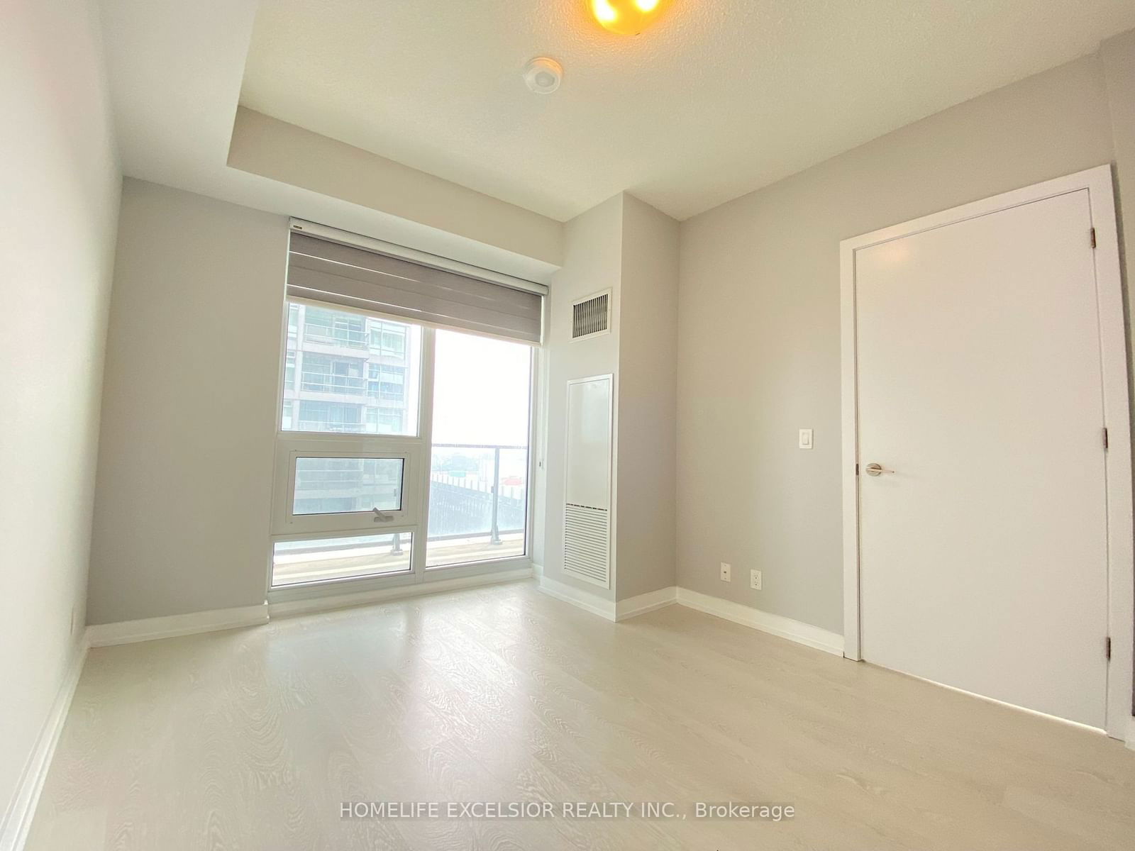 2221 Yonge St, unit 2306 for rent