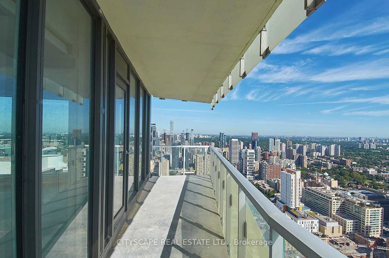 197 Yonge St, unit 4202 for rent