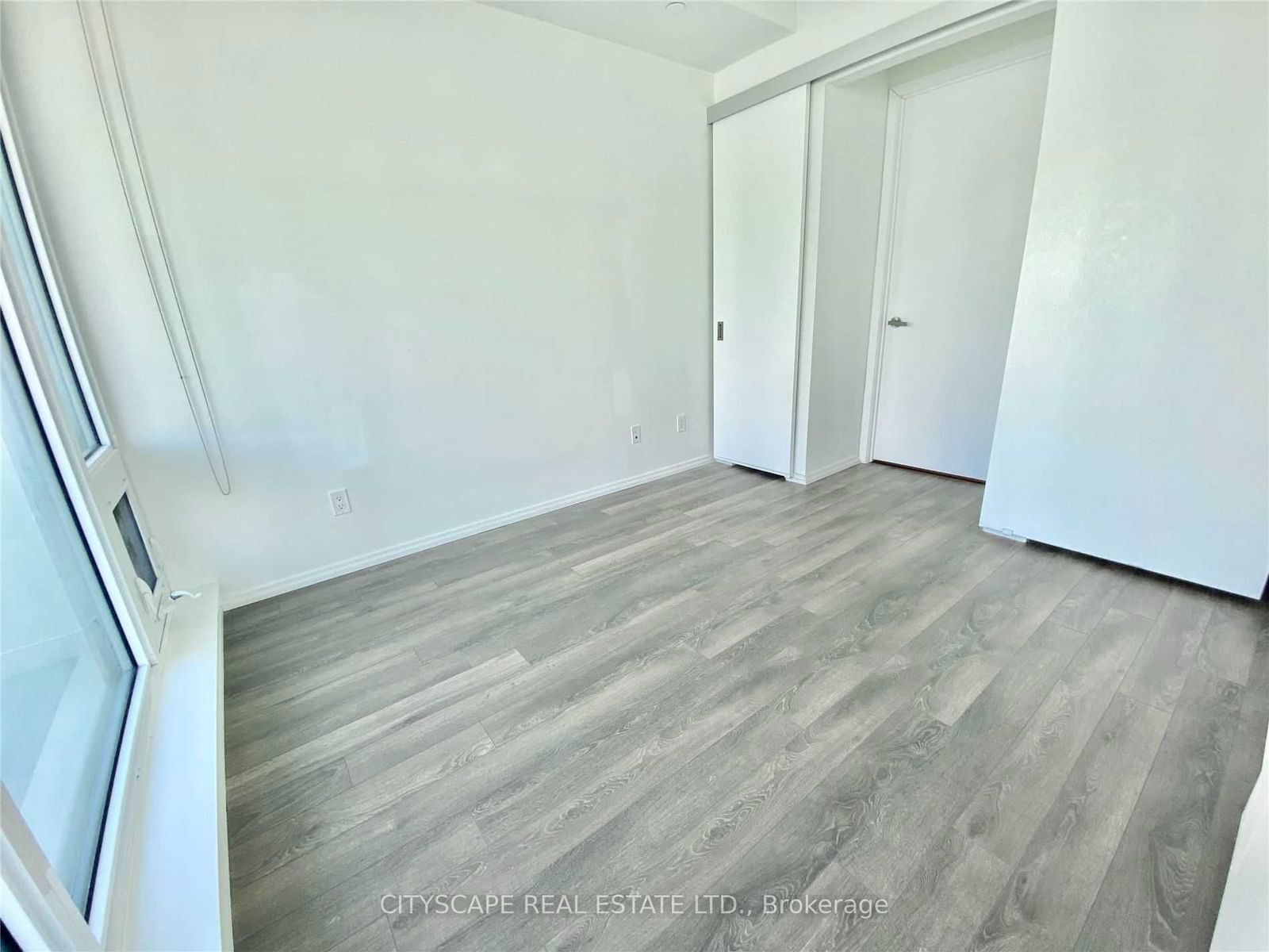 197 Yonge St, unit 4202 for rent