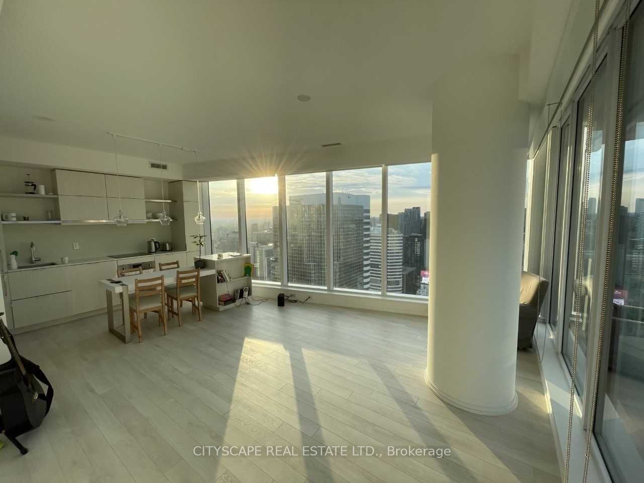 197 Yonge St, unit 4202 for rent